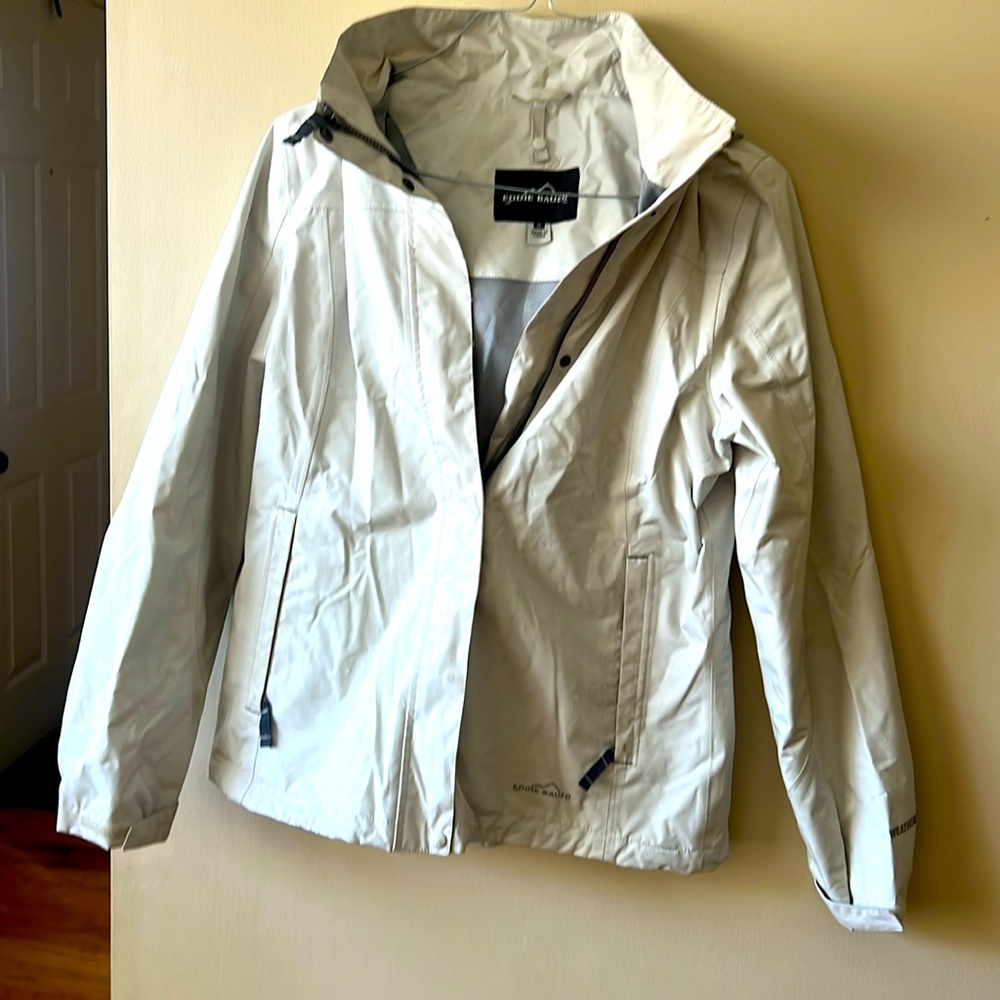 Women’s Eddie Bauer rain jacket. Size medium. Off white/cream.